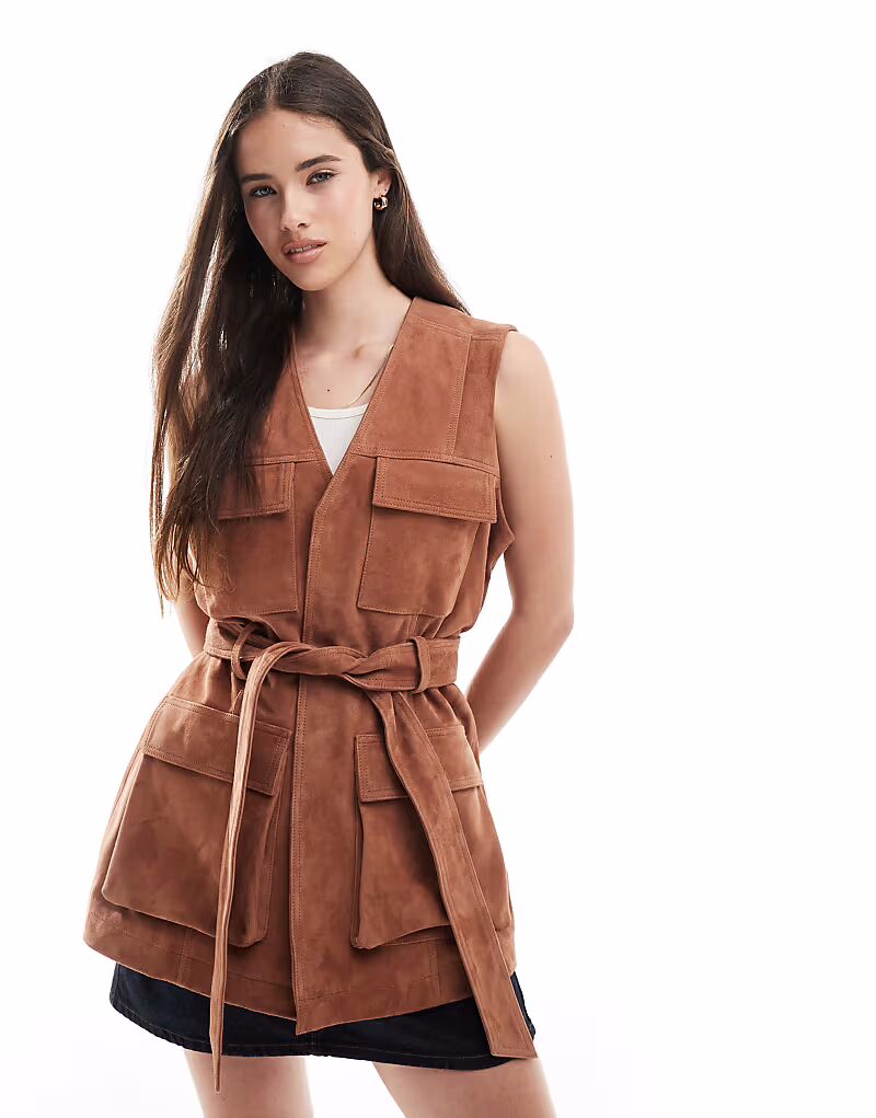 

Жилет дальнобойщика премиум-класса из замши ASOS DESIGN бежевого цвета