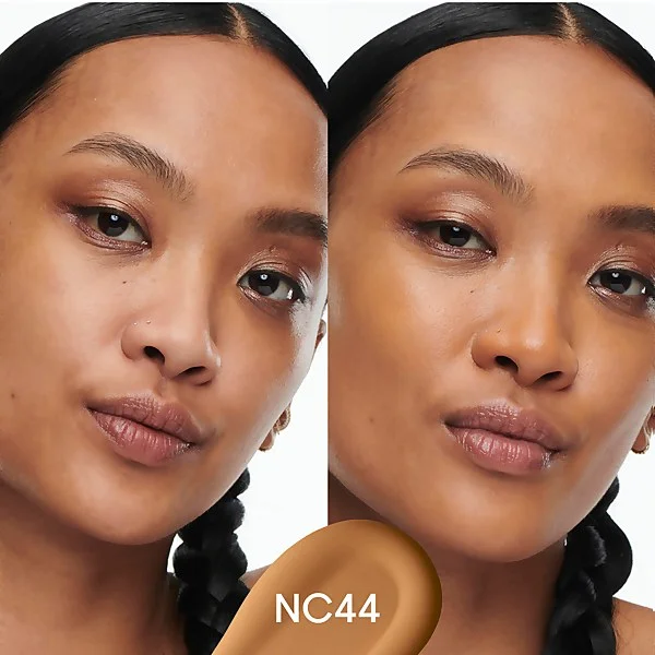 Тональная основа MAC Studio Radiance Serum-Powered, оттенок NC44 — фото 3