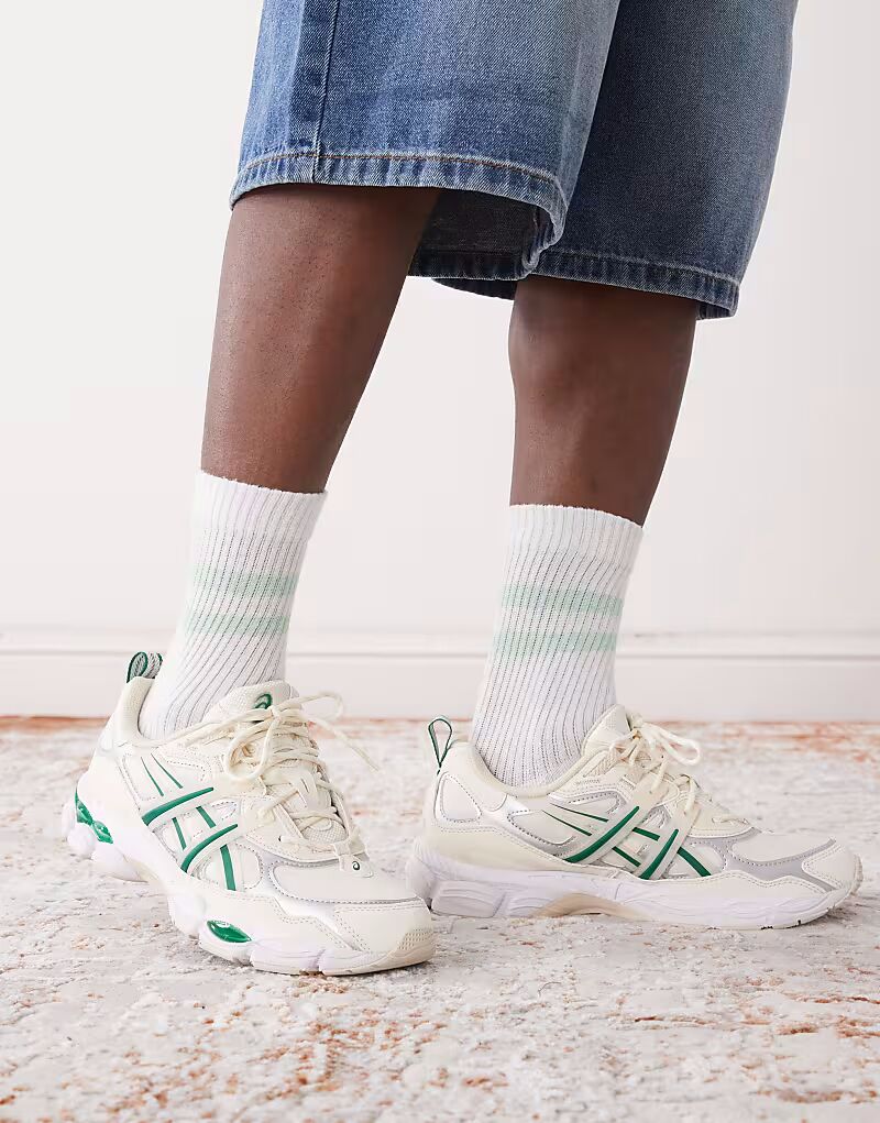 

Кроссовки Asics Gel-NYC Utility кремового цвета