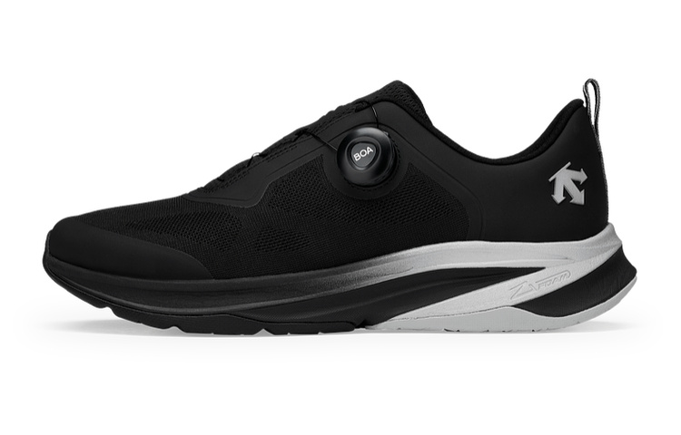 

Коллекция RUNNING Низкие повседневные кроссовки для бега мужские черные DESCENTE, BK-Black