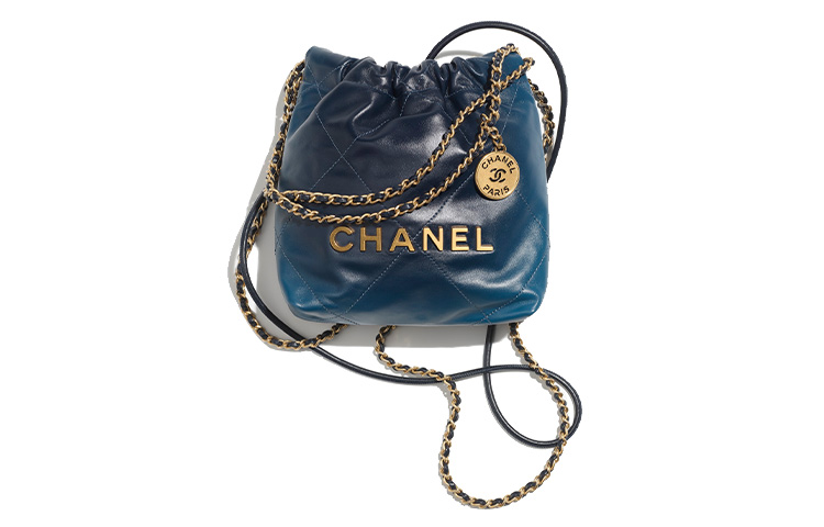 

Сумка 22 Bright Calfskin через плечо мини женская градиентная синяя CHANEL