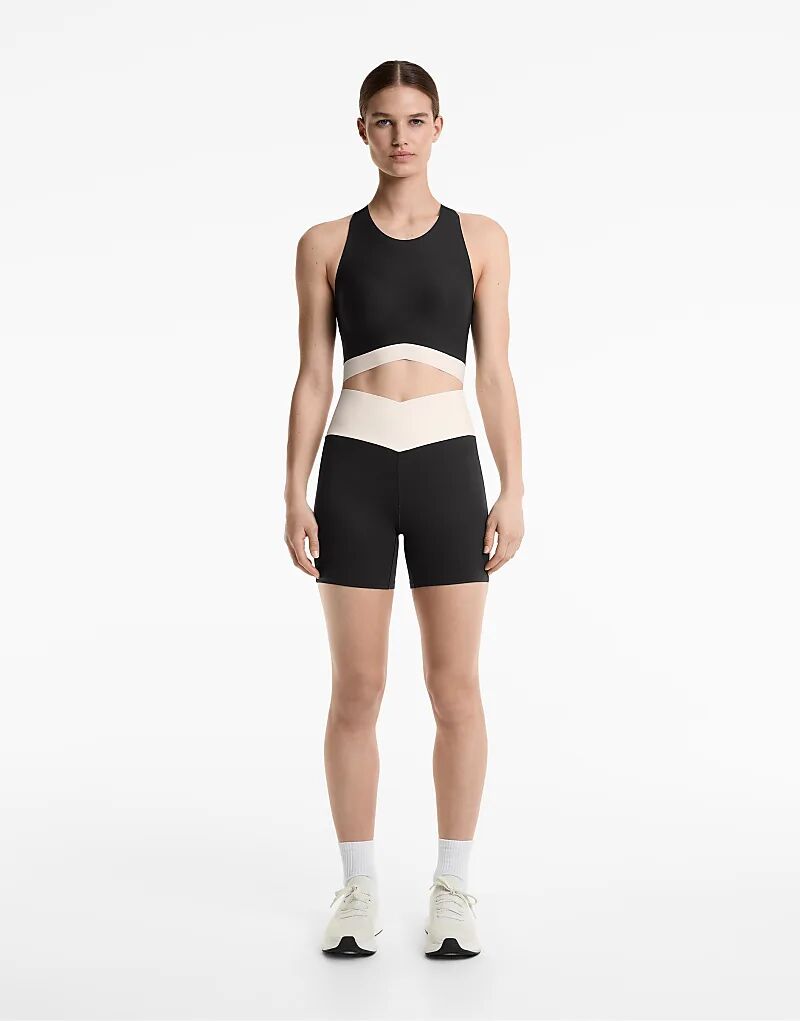 

Майка Oysho Perfect-adapt черного цвета