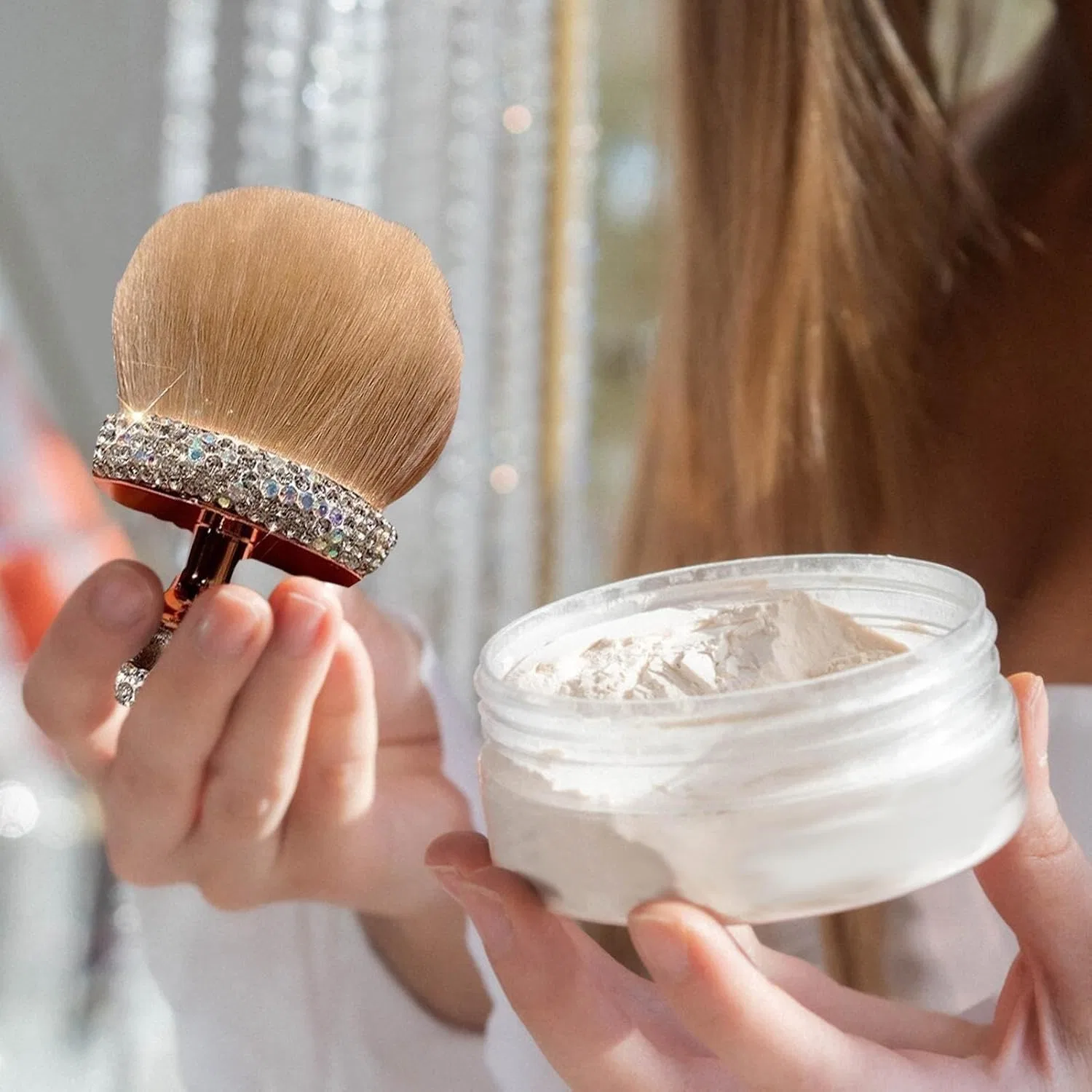 Кисть для тела Body Make Brush с блестящими стразами, 3-дюймовая овальная кисть для нанесения автозагара и крема, универсальная Generic — фото 3