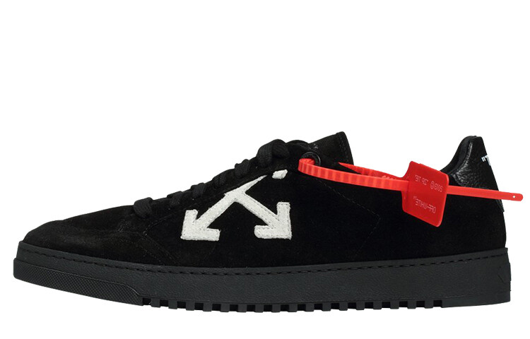 

Кроссовки мужские Off-White, черный / белый