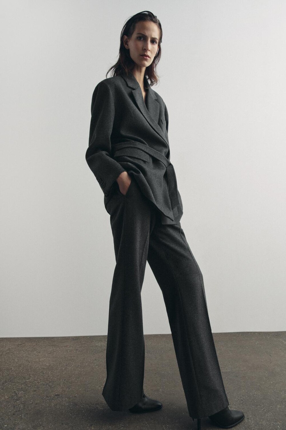 

Шерстяные брюки ZARA, серый