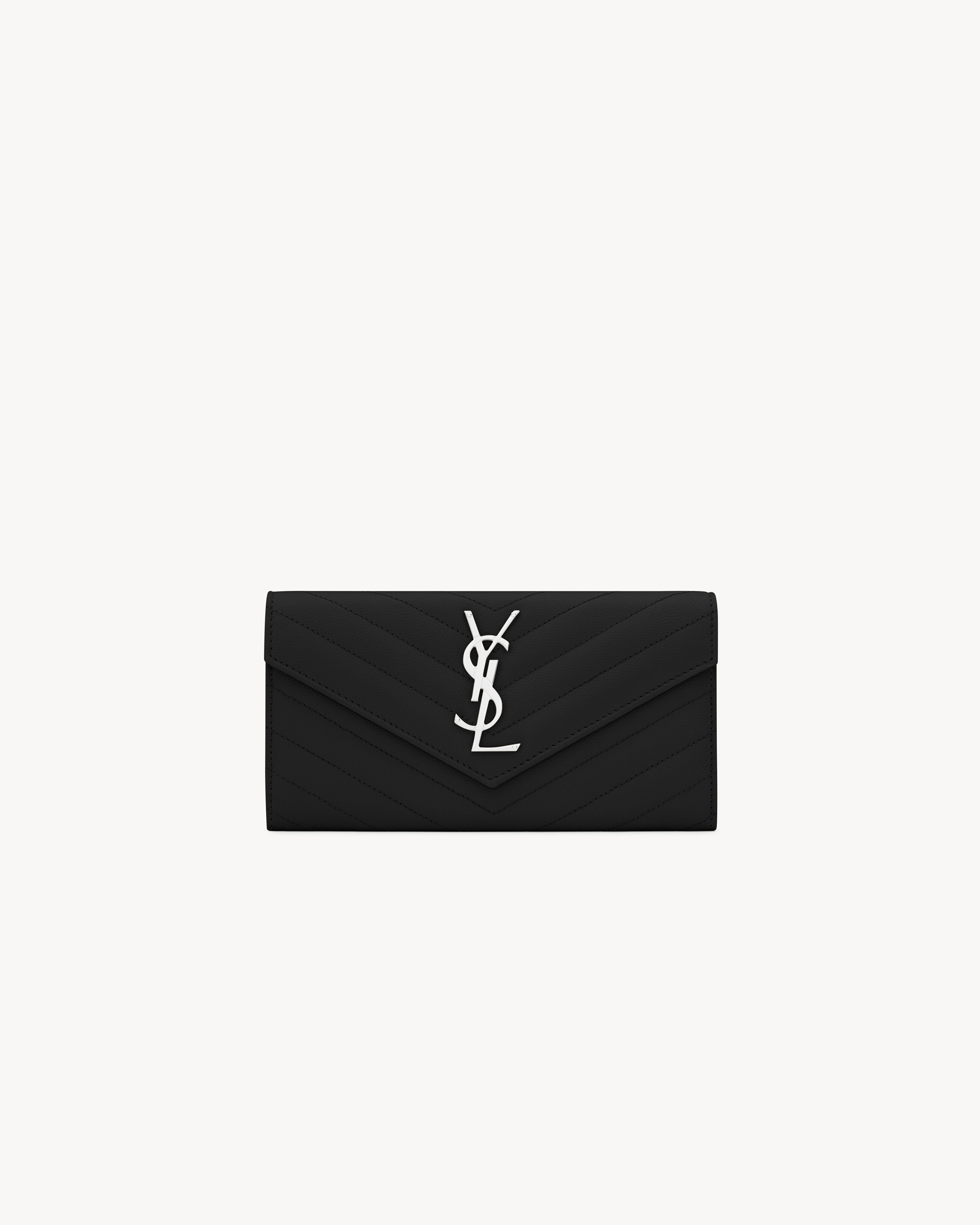 

Большой кошелек CASSANDRE MATELASSE с клапаном из зернистой кожи grain de poudre Saint Laurent, черный