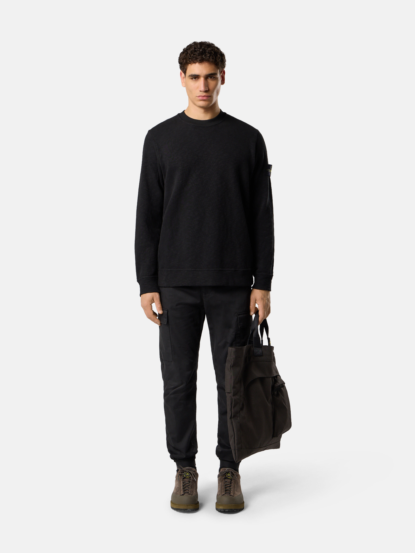Брюки-карго обычного зауженного кроя с эластичным поясом Stone Island 3100033 SATIN IN 93% ORGANIC COTTON / 5% WOOL / 2% ELASTANE, черный — фото 2