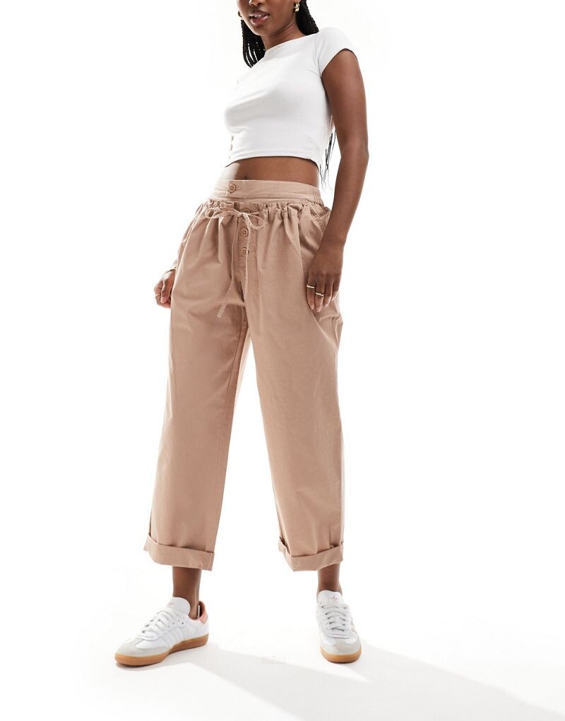 

ASOS DESIGN Прямые брюки с двухслойной деталью цвета глины