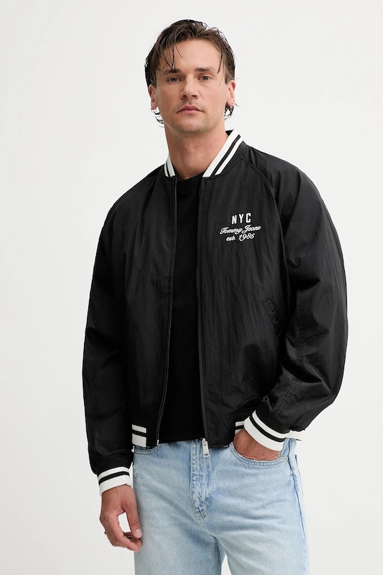 

Куртка-бомбер Tommy Jeans, черный