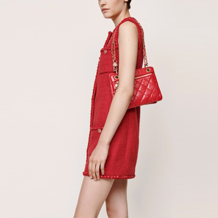 

Платье без рукавов женское красное Chanel