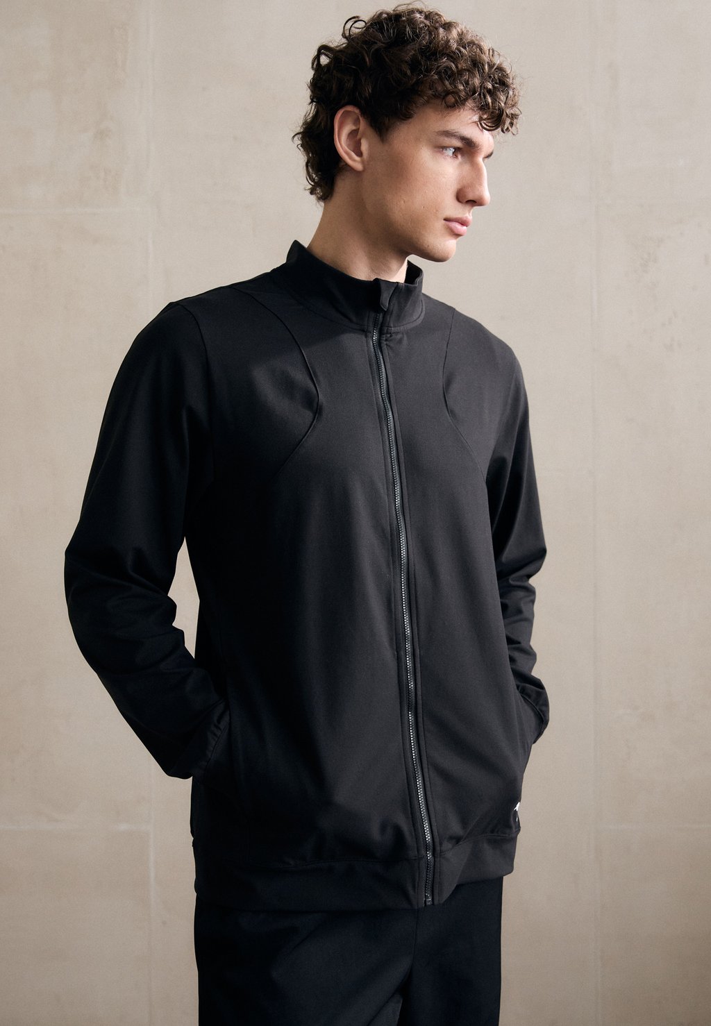 

Тренировочная куртка FULL ZIP JACKET Puma, черный