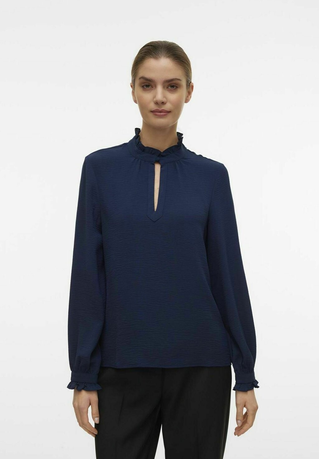 

Блузка Vero Moda, темно-синий пиджак