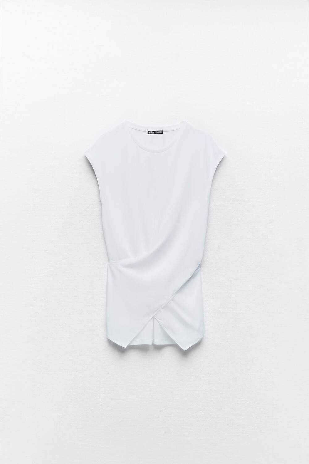 

Футболка с передним крестом ZARA, белый