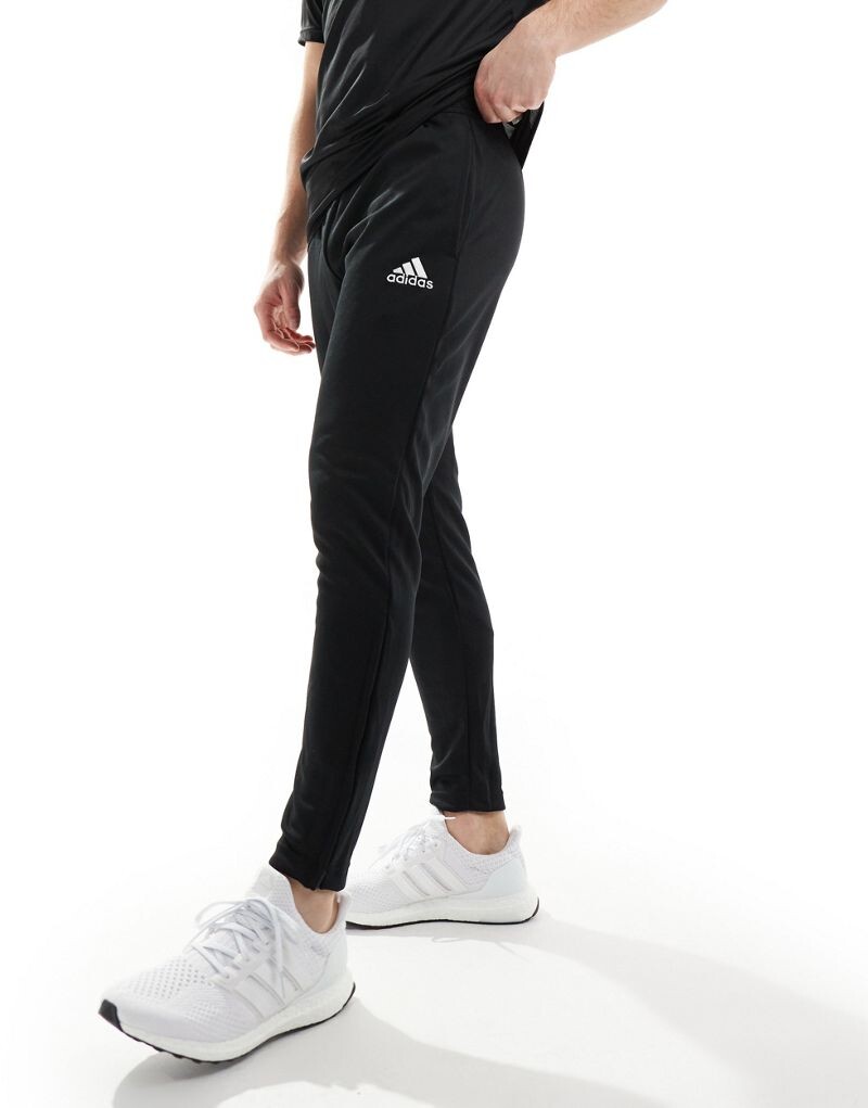 

Adidas Football – Entrada 22 – Черные джоггеры adidas