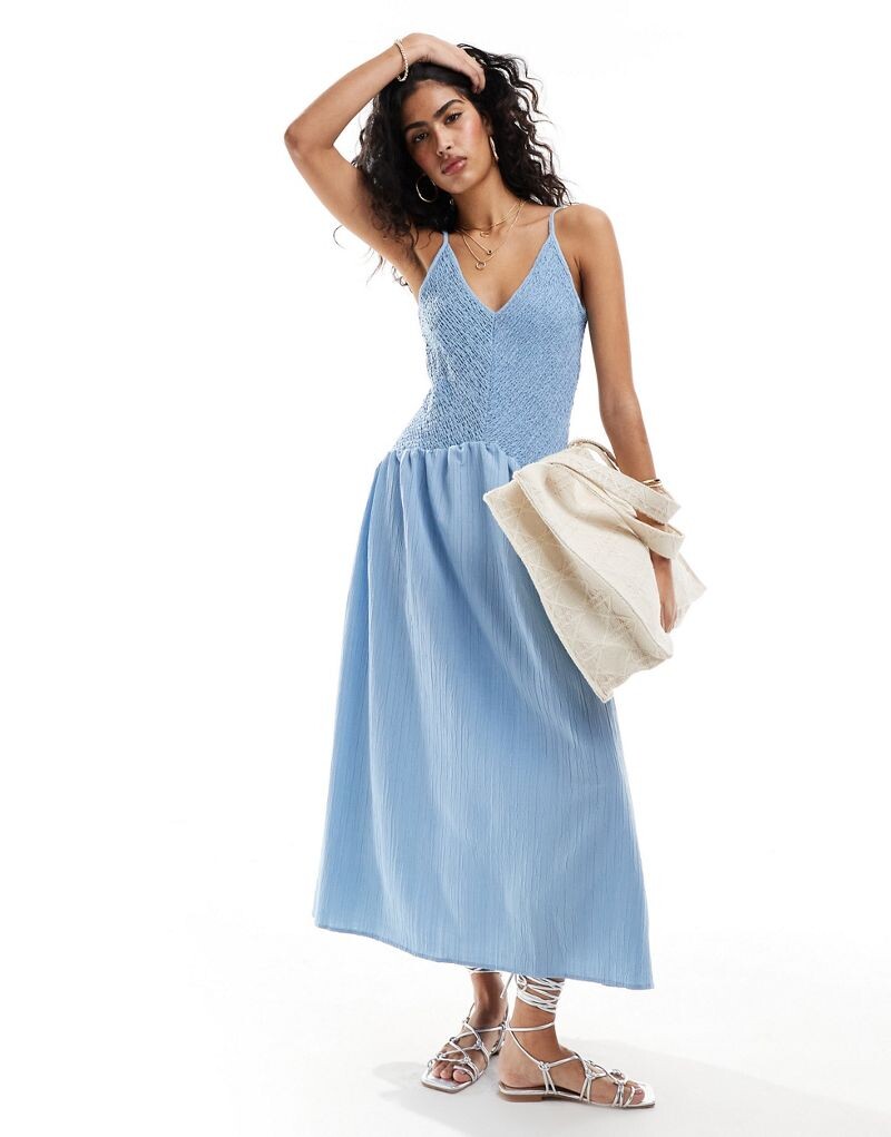 

ASOS DESIGN – летнее платье миди с рюшами и пышной юбкой синего цвета