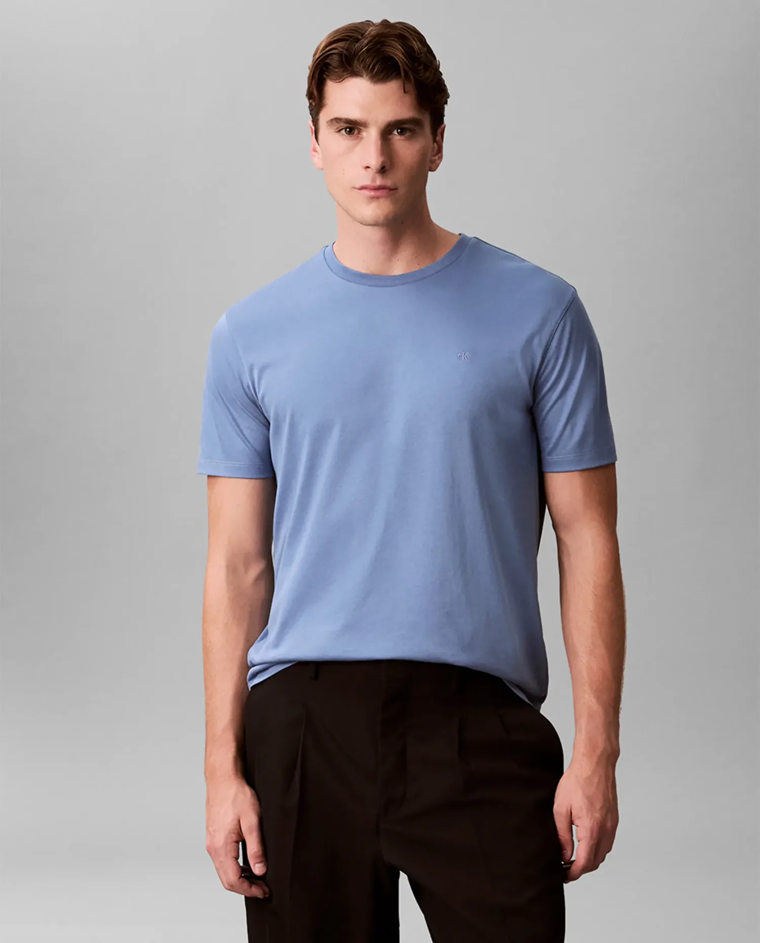 Мужская футболка Supima с вышитым логотипом Calvin Klein, индиго синий
