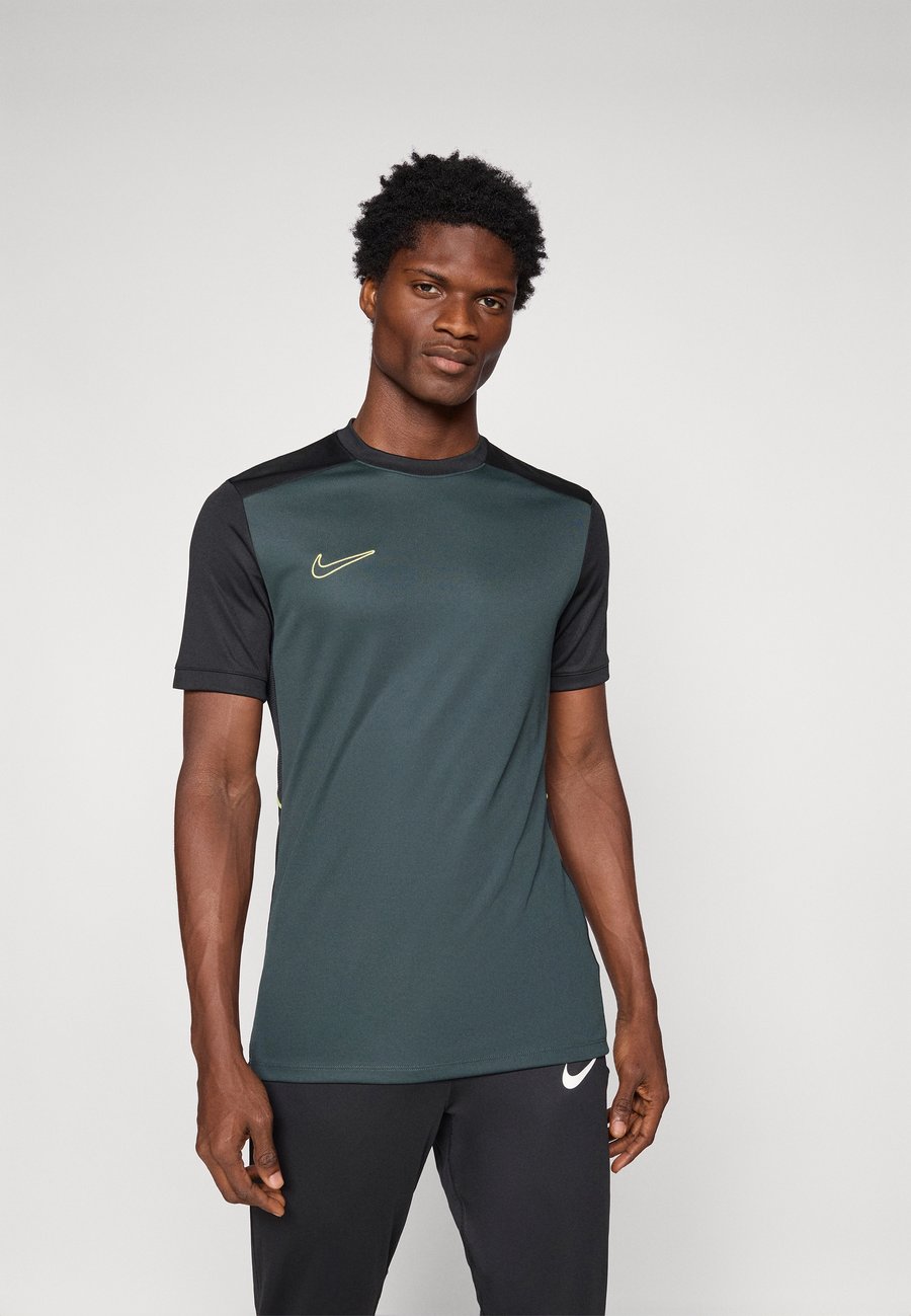 

Спортивная футболка Nike Performance TOP, Seaweed/Black/Limelight/Light Green