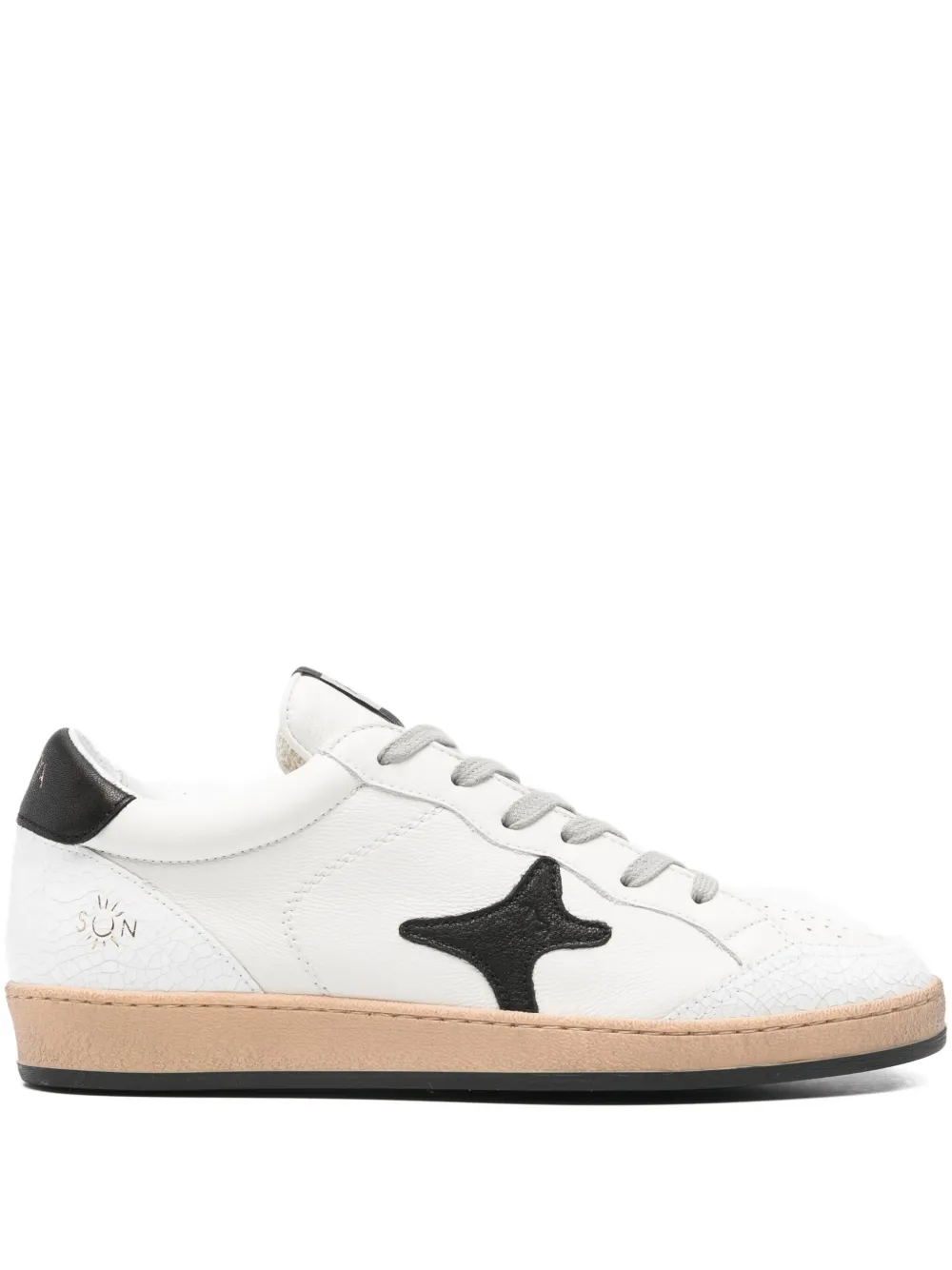 

Кожаные кроссовки с нашивкой-звездой Ama Brand, белый