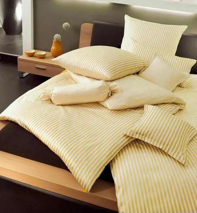 

Чехол на подушку Janine "Модернклассик", (1 шт.), с полосками 80х80 см, цвет gelb