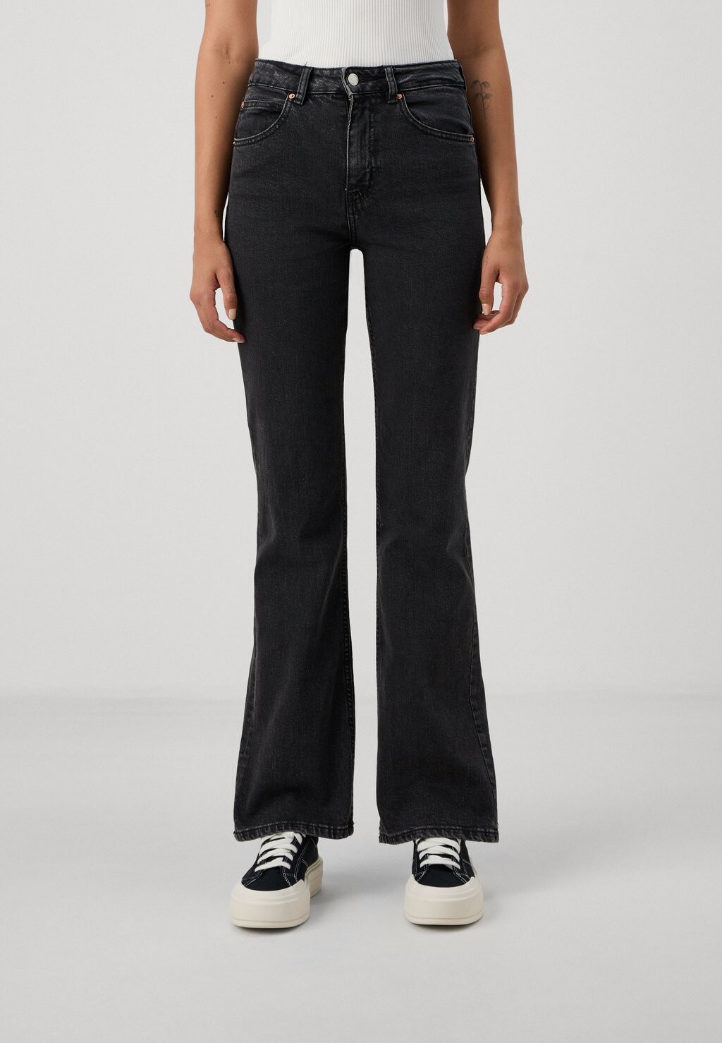 

Джинсы Bootcut CLASSIC Gina Tricot Tall, черный деним