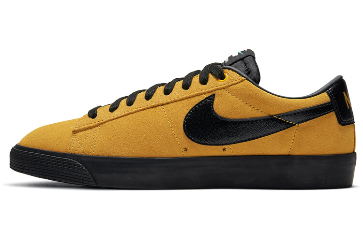 

Кроссовки Nike Sb Blazer Low Gt University Gold Black