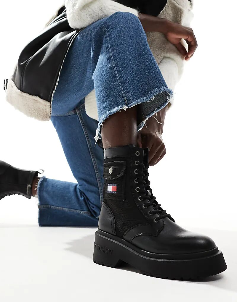 Массивные боевые ботинки на шнурках черного цвета Tommy Jeans