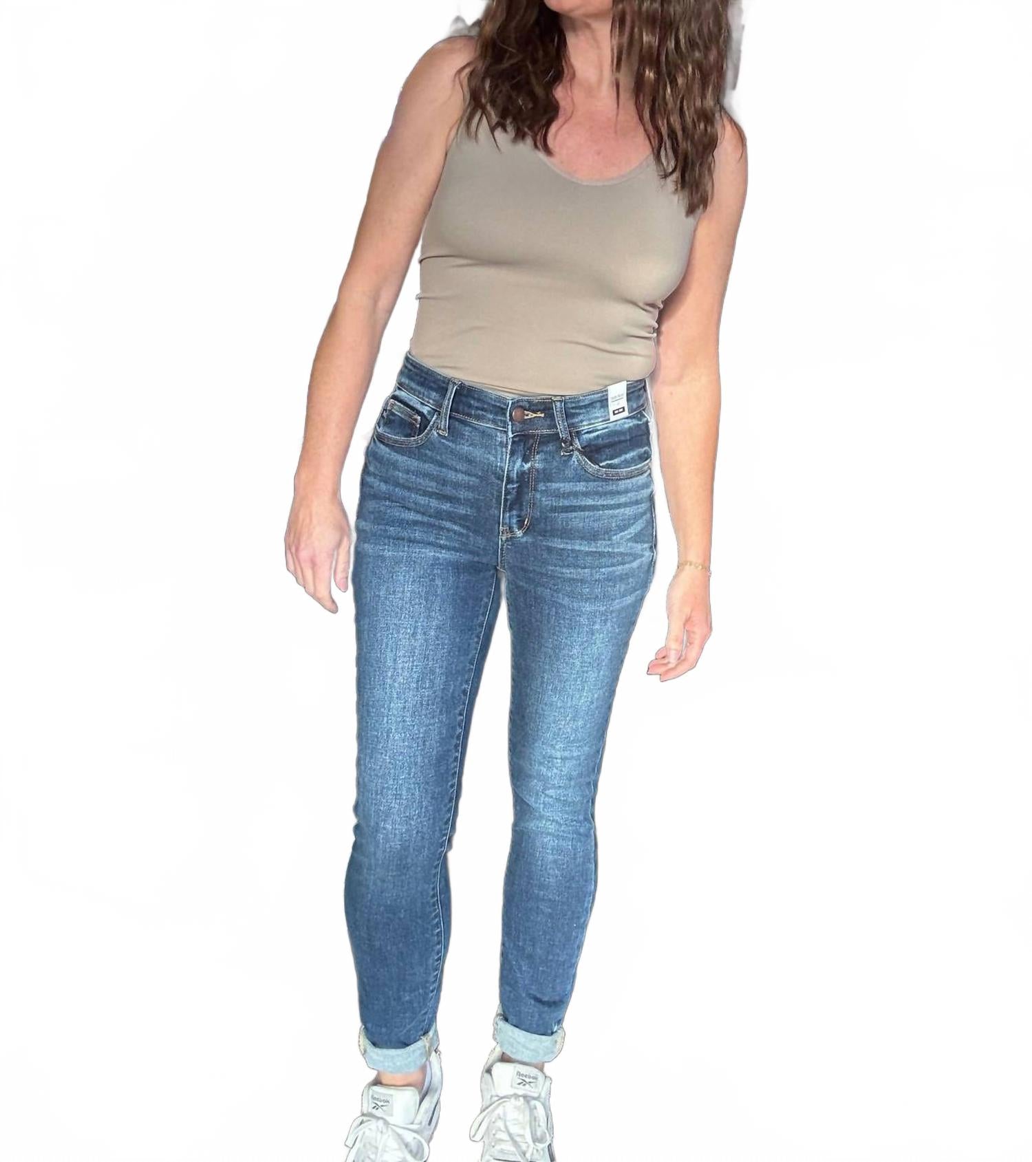 

Узкие джинсы средней посадки, средней степени стирки Judy Blue, Medium Wash