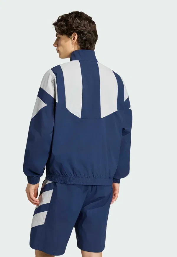Куртка легкая Adidas Originals, цвет ночной индиго — фото 2
