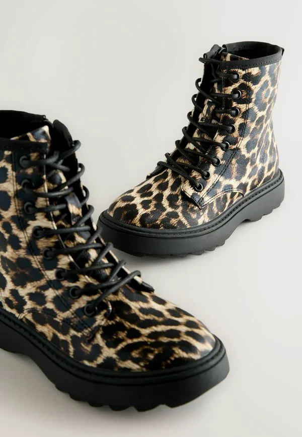 Ботинки на шнуровке стандартного кроя до щиколотки Next, Leopard Print — фото 4