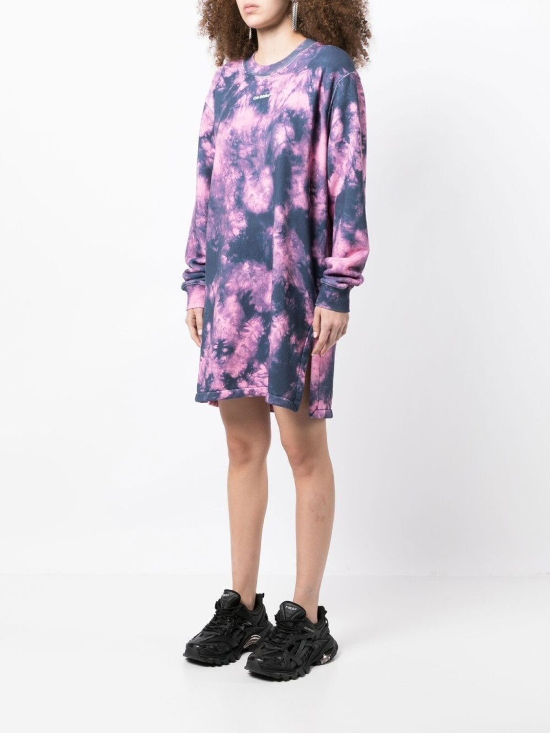 Off-White платье-толстовка с логотипом Arrows и принтом тай-дай, розовый — фото 3
