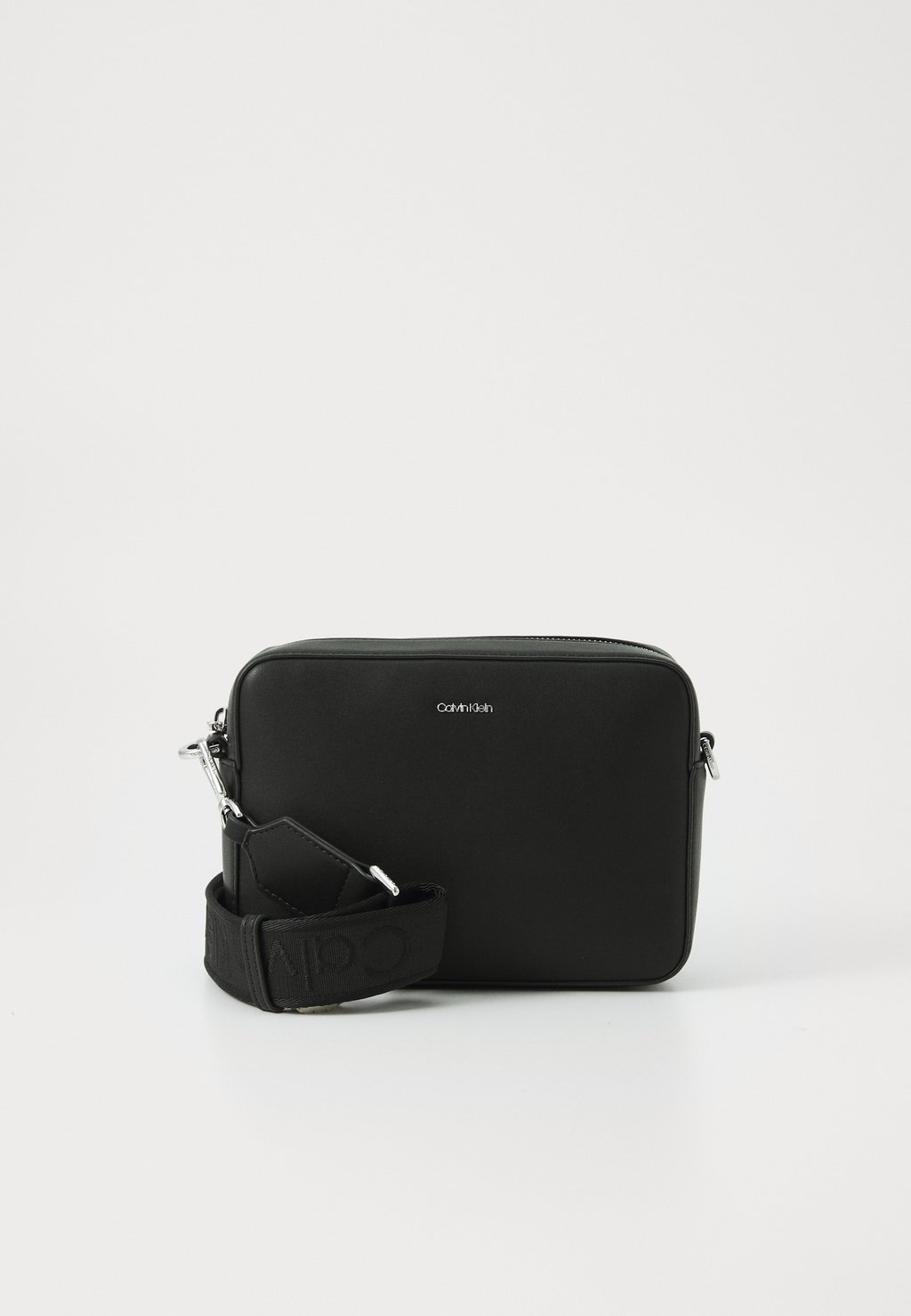 

Сумка через плечо MUST SMALL CAMERA BAG - Across body bag Calvin Klein, черный