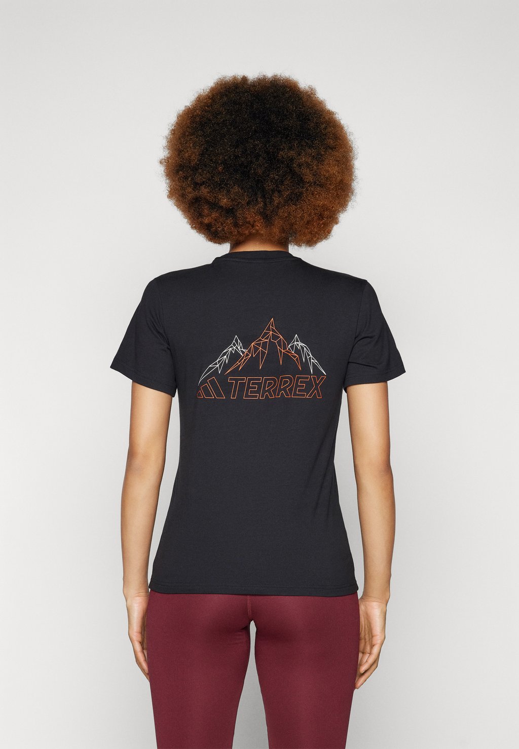 

Футболка с принтом MOUNTAIN TEE Adidas Terrex, черный
