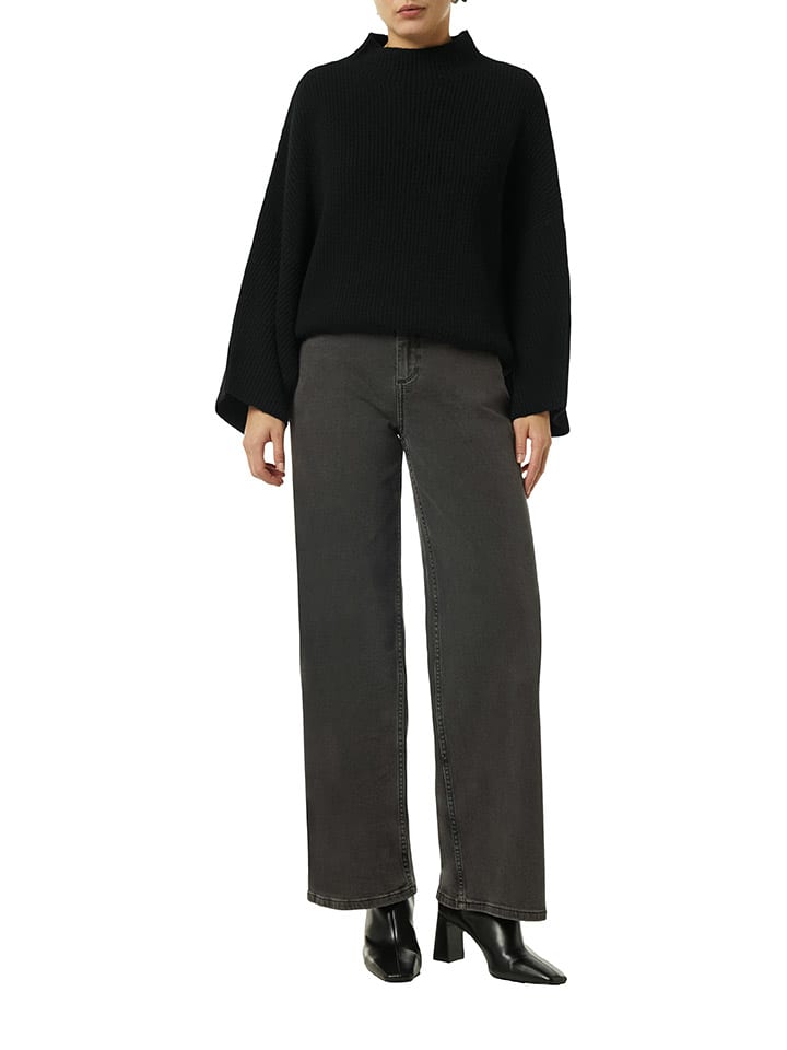 

Свитер comma, черный