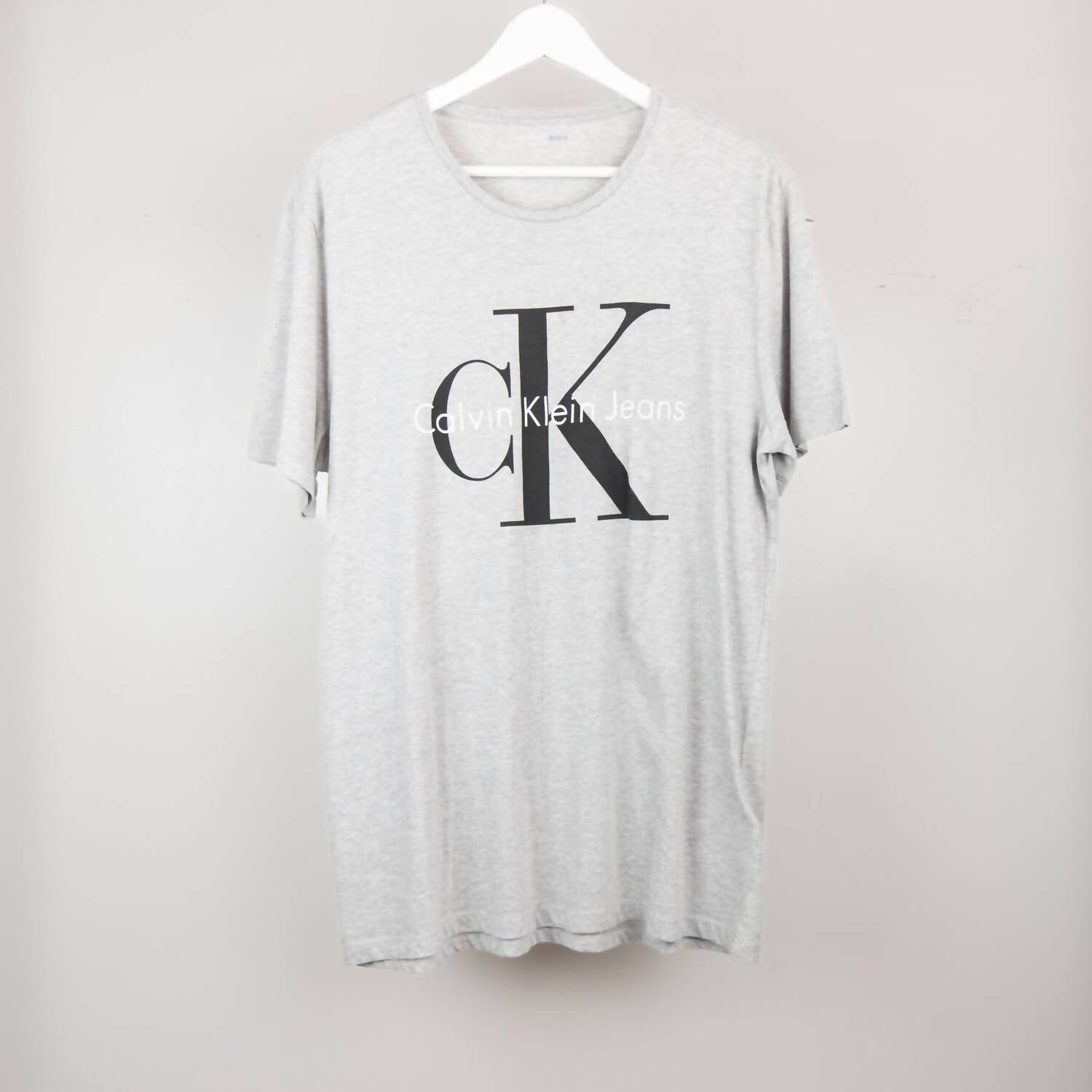 

Серая футболка с графическим логотипом Icon Calvin Klein