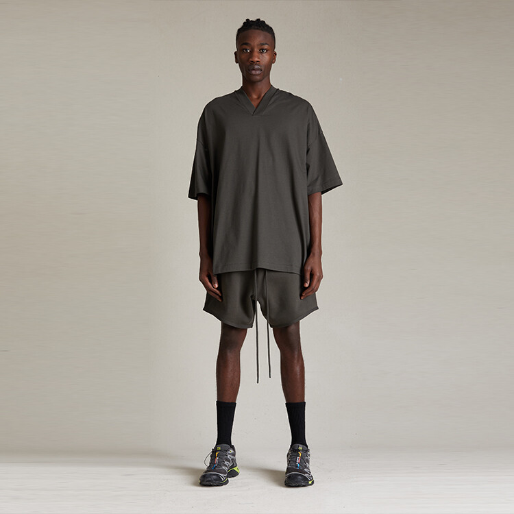 Футболка из хлопка с логотипом и флокированием Fear Of God Essentials, черный — фото 2