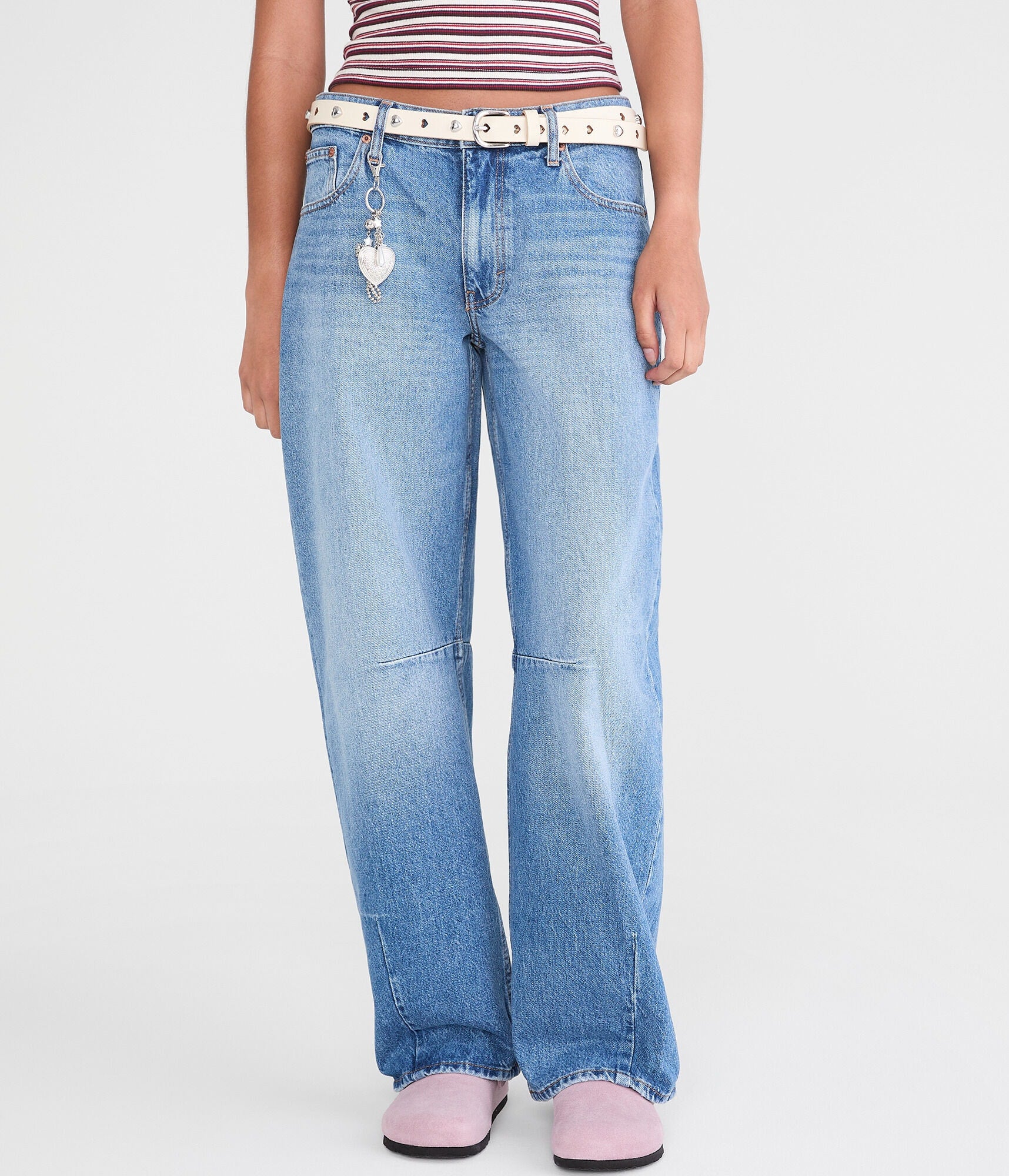 

Aeropostale Низкая посадка Мешковатые Бочкообразные Джинсы, Medium Wash