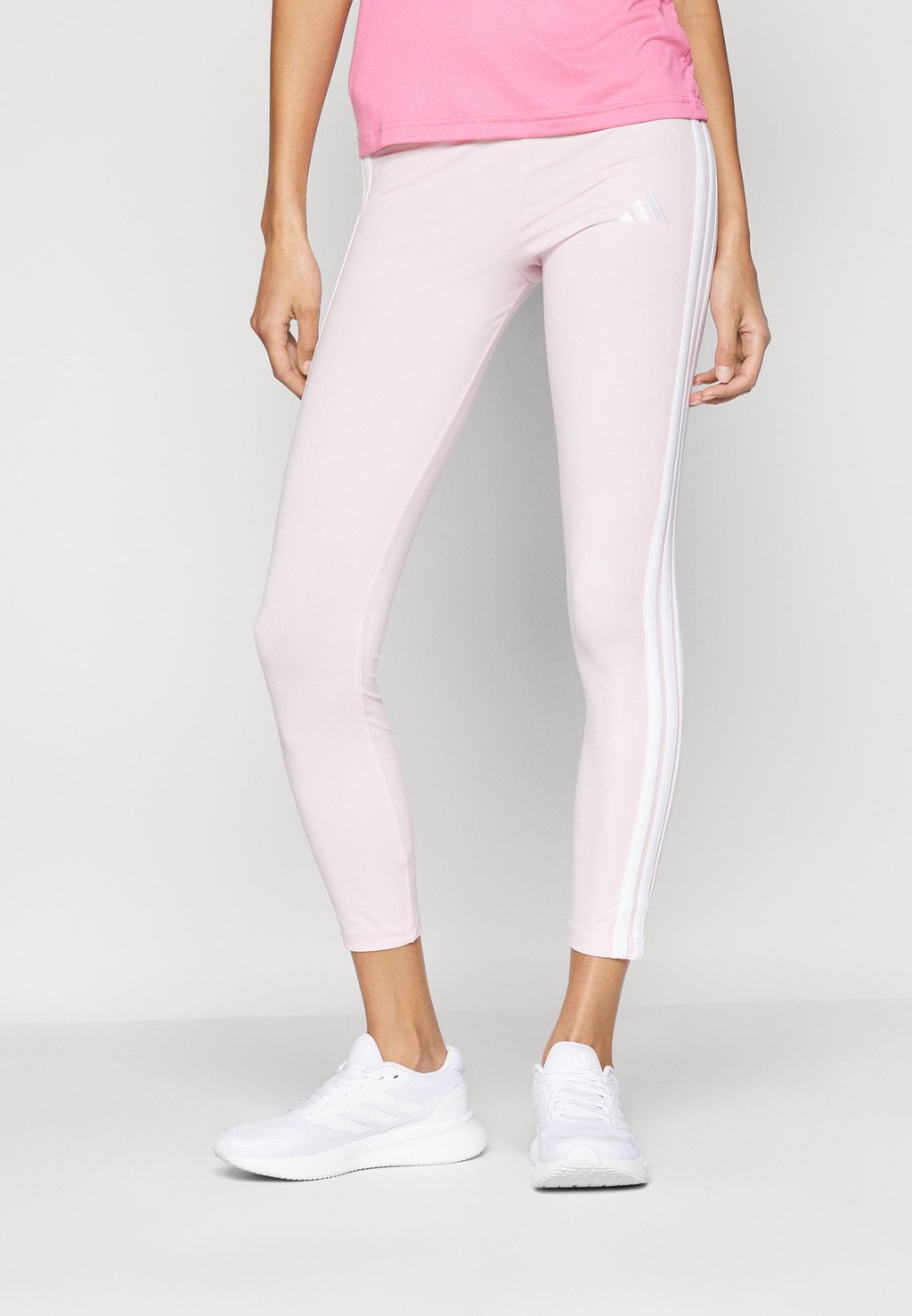 

Леггинсы ESSENTIALS 3-STRIPES LEGGINGS adidas Sportswear, светло-розовый