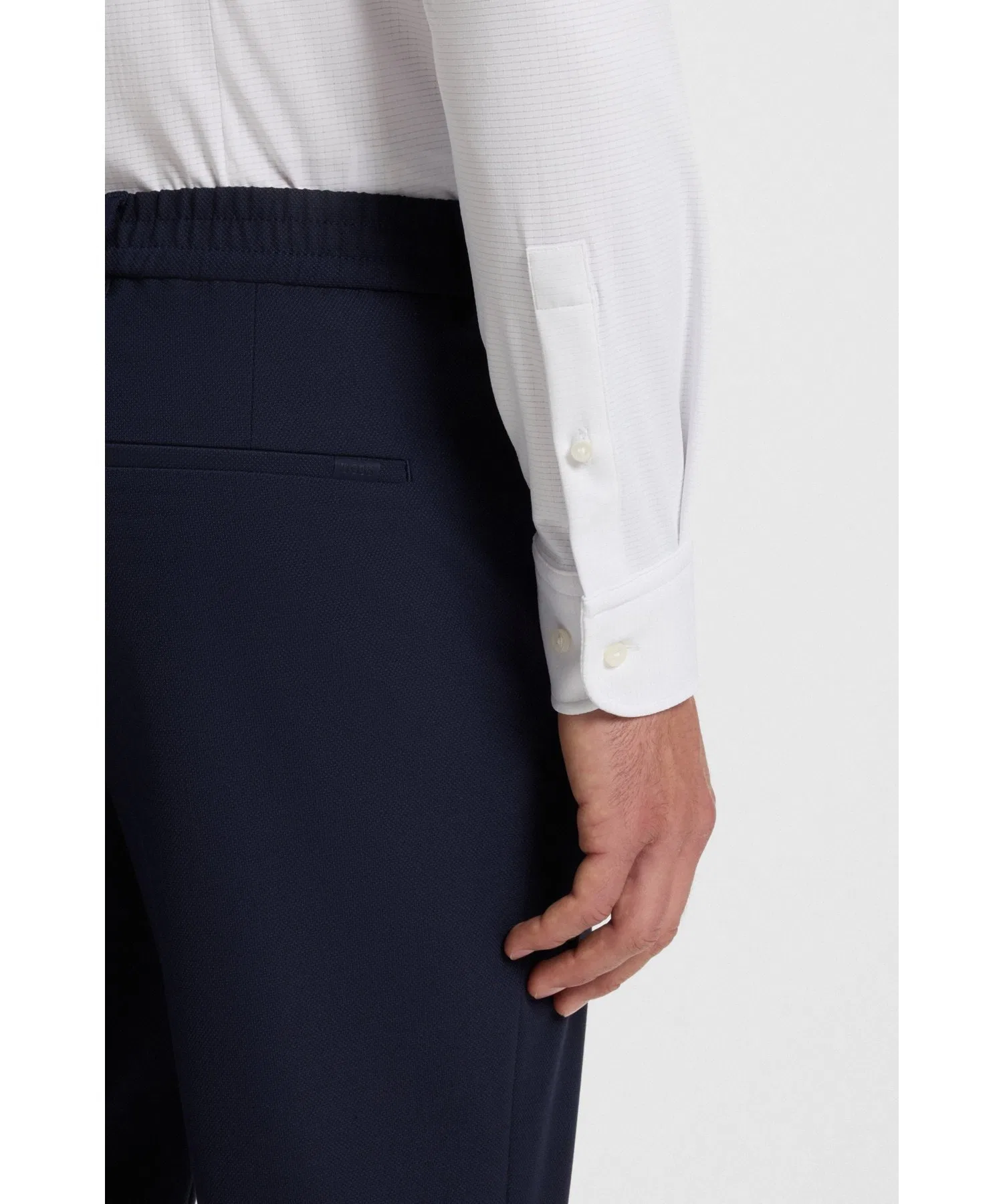 Мужская рубашка BOSS Slim Fit из текстурированного нейлона белая — фото 4