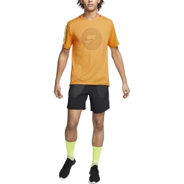 Футболка Men's Nike Chest Logo Mesh Stripe Round Neck Short Sleeve Orange T-Shirt, оранжевый — фото 2