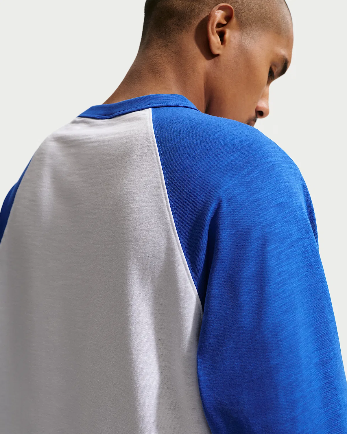 Мужская футболка с рукавом 3/4 реглан Nike Sportswear Club, Game Royal/White/Game Royal — фото 2