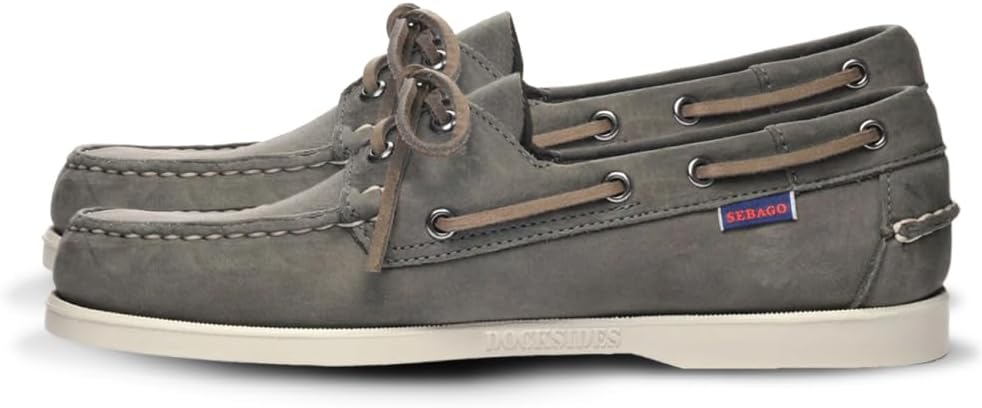 

Мокасины Sebago Portland Crazy H - с узорчатой и искусственно состаренной вощеной кожей, подкладкой из кожи и резиновой подошвой, не оставляющей следов и не скользящей, темно-серый