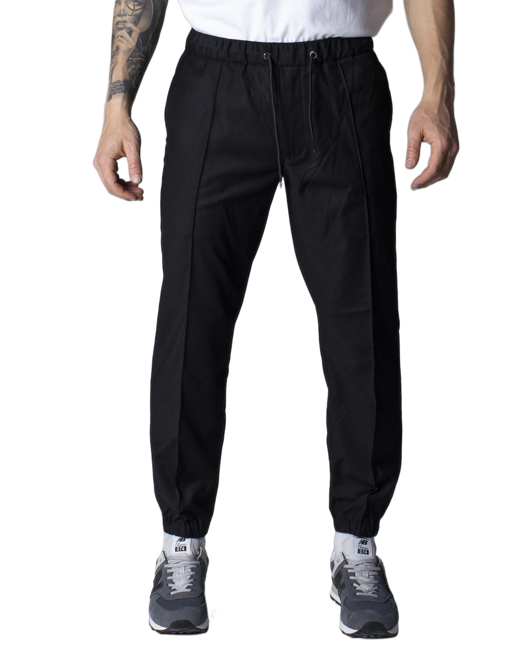 

Брюки Armani Exchange, черный