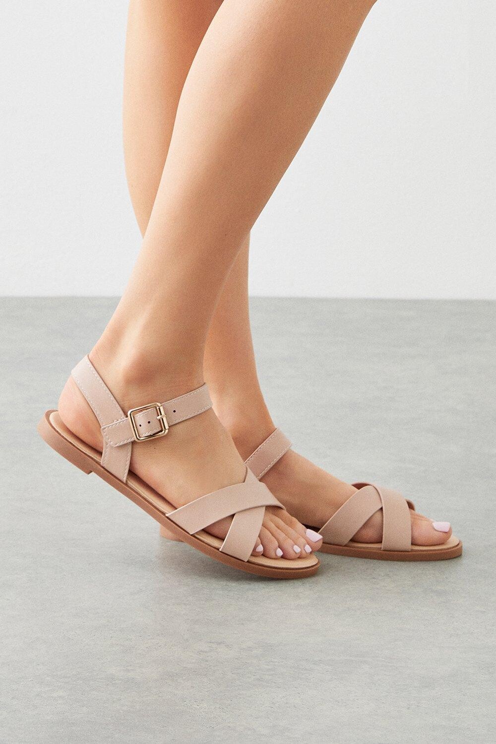 Сандалии на плоской подошве с перекрестными ремешками Florence широкого кроя Dorothy Perkins, розовый