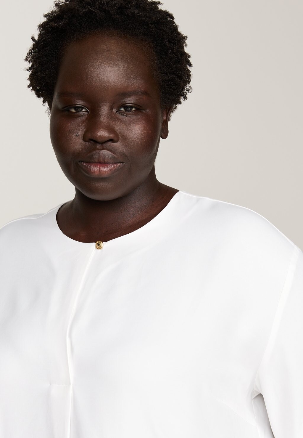 

Блуза FLUID V-NECK Tommy Hilfiger Curve, белый