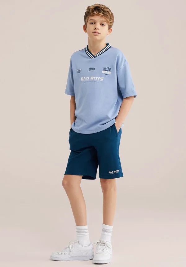 Футболка с принтом "плохие парни" We Fashion, Blue