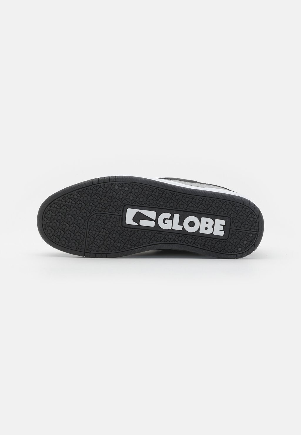 

Скейтерская обувь FUSION Globe, черный