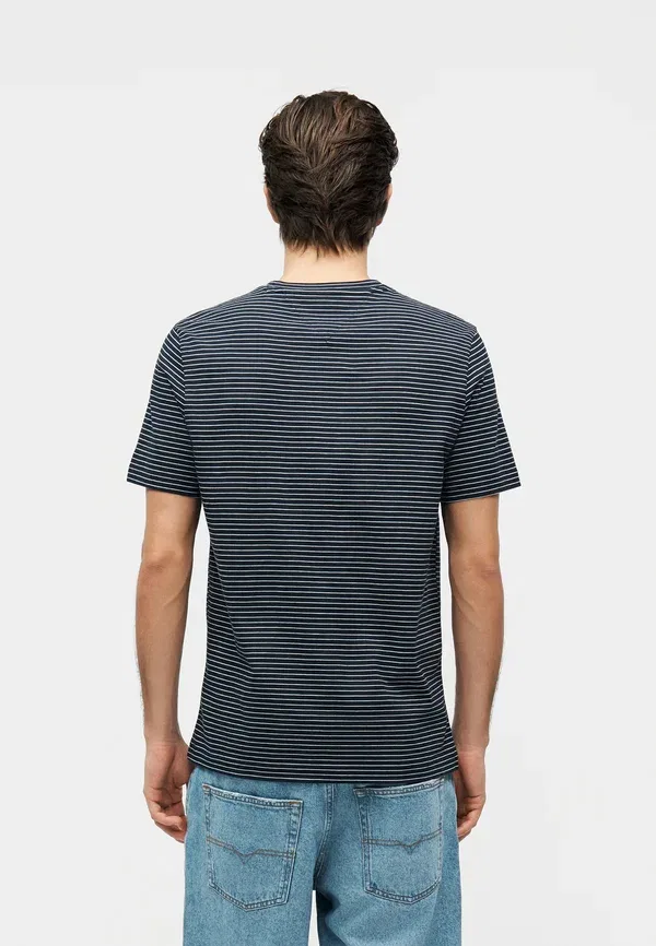 Футболка Tommy Hilfiger Seasonal fit tee core essentials print t-shirt, пустынное небо/экрю — фото 3