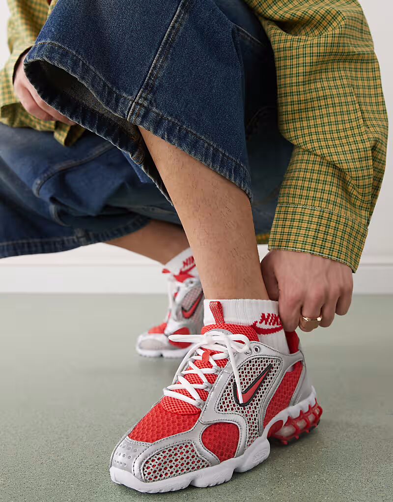 

Кроссовки Nike Air Zoom Spiridon Cage 2 красного цвета