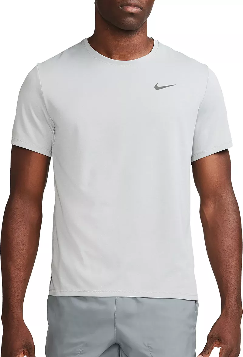 

Мужская беговая рубашка с короткими рукавами Nike Dri-FIT UV Miler, цвет Grey Fog