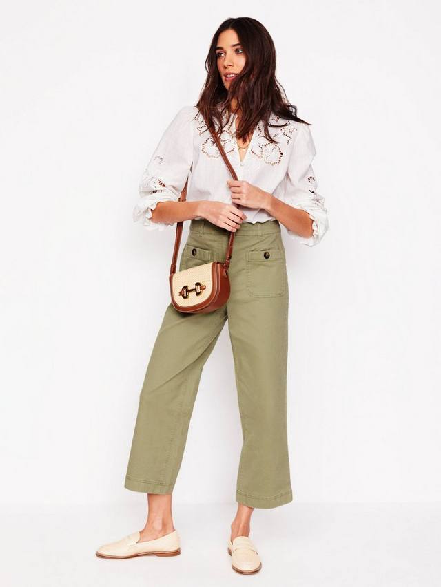 

Брюки-чиносы с накладным карманом Boden, цвет Khaki Green